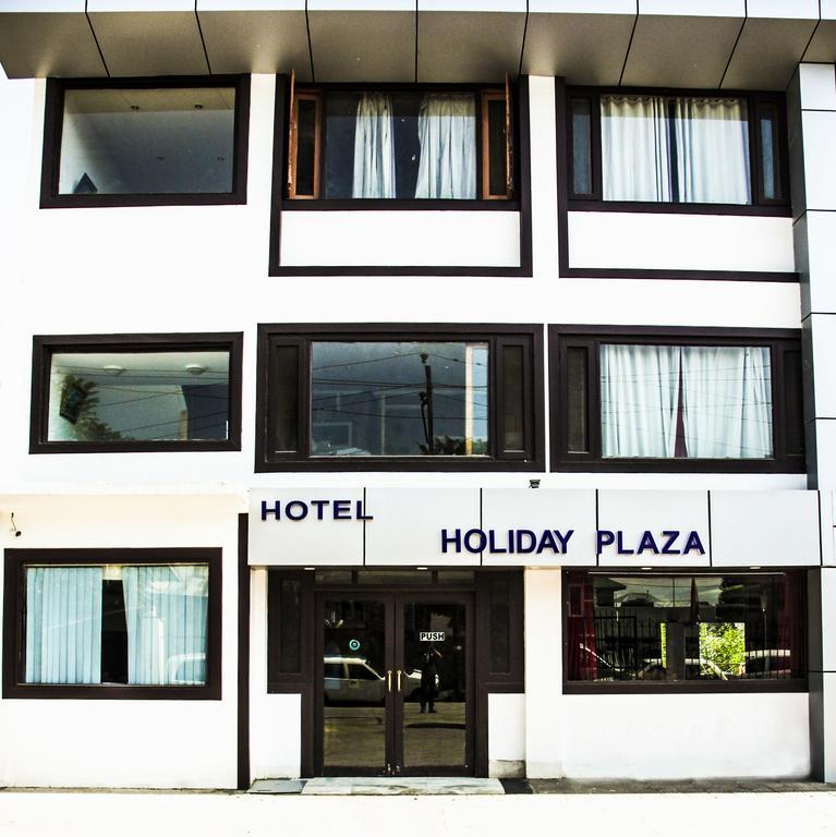 Holiday Plaza Hotel ศรีนาการ์ ภายนอก รูปภาพ